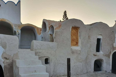 Full Day From Djerba: Ksar Ghilane Oasis & Star Wars Site by JEEP Day Trip from Djerba: Ksar Ghilane Oasis & Star Wars Site by JEEP