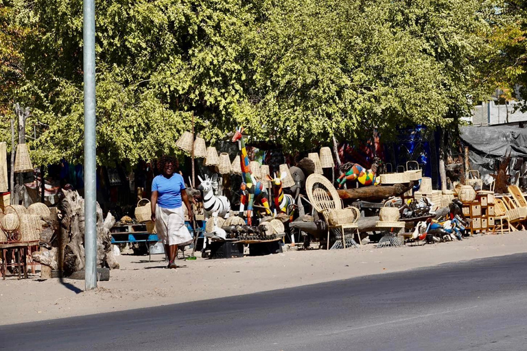 Maun: Stadtrundfahrt mit lokalem Guide und Verkostung traditioneller SpeisenMaun: Stadtrundfahrt mit einem lokalen Guide und Verkostung traditioneller Speisen