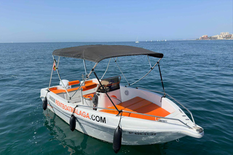 Benalmádena: Boat rentals with no license needed. 3 hours rental