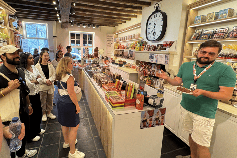 Bruges Before Breakfast: Walk with a Local and a coffee