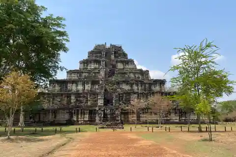 Koh Ker, cascata de Kulen e Beng Mealea a partir de Siem Reap