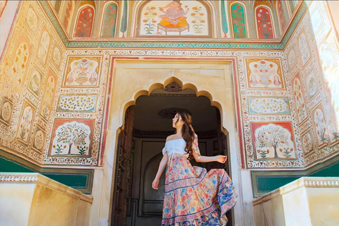 Visite citadine d&#039;une journée à Jaipur : fort d&#039;Amber, palais de la ville et guideJaipur : visite d&#039;une journée personnalisable avec voiture, chauffeur et guide