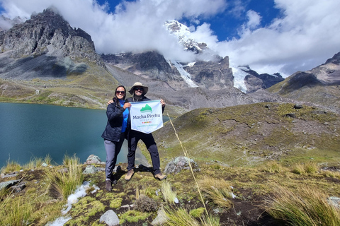 VIP Ausangate 7 Lagoons Hike - Private Tour in Portuguese