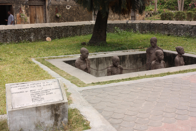 Zanzibar: wycieczka na wyspę więzienną, do Stone Town i na plażę Nakupenda