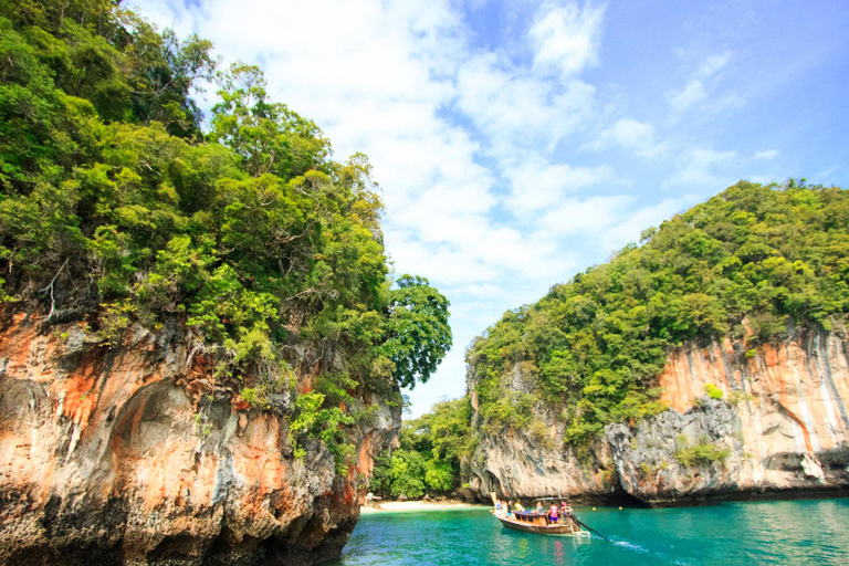 Krabi: Private Long-Tail Boat Tour to Hong Island