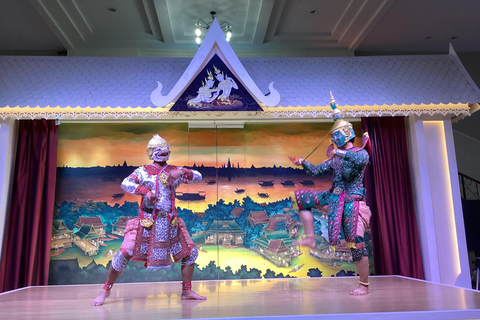 Calypso Cabaret en Asiatique: espectáculo de ladyboys en primera filaEspectáculo nocturno