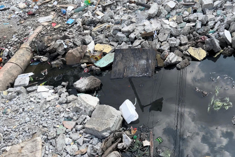 Manila: Community Life & the Legacy of Smokey Mountain