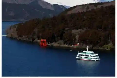 東京：富士山・箱根日帰りツアー 最安値