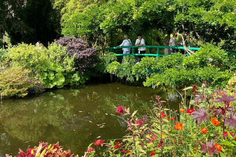 Excursion privée d'une demi-journée à Giverny au départ de Paris en MercedesPrivé Giverny, Visite guidée en direct