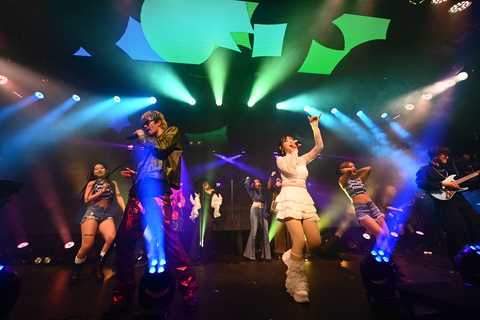 PICCADILLY PREMIUM Espetáculo ao vivo e clube noturnoQuarto real