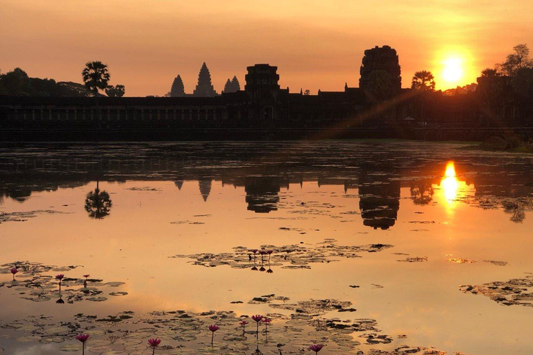 Siem Reap: 2-Day Angkor & Tonle Sap Tour with Japanese Guide