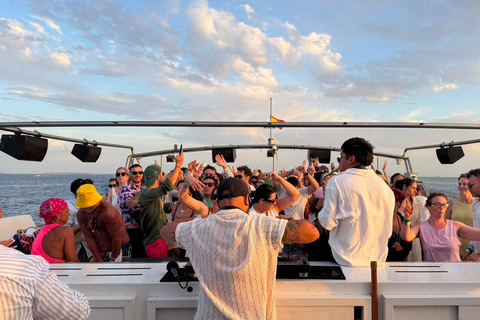 Ibiza: Formentera Catamaran Cruise, Free Time & Sunset Party