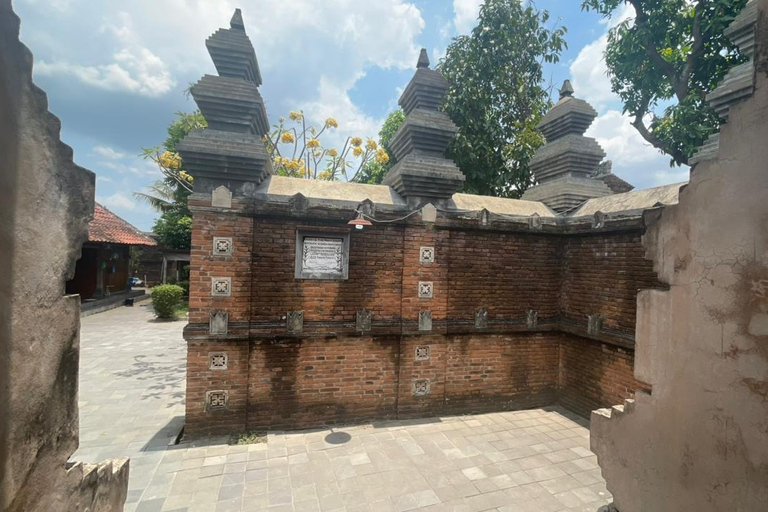 Yogyakarta: o Reino Mataram permanece com o artesanato em prataYogyakarta: Vestígios do Reino Mataram com exposição de prata