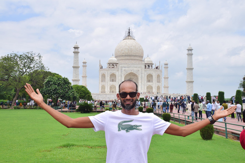 From Delhi: Taj Mahal & Agra Trip by Gatimaan Express Train All Inclusive Chair Car Train, Car, Guide, Ticket, Lunch