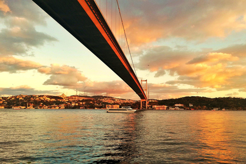 Istanbul: Boottocht over de Bosporus