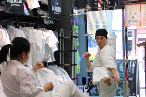 Tokyo: Karate Experience with Former All-Japan Champion PRIVATE Karate Session with Karate Gi(uniform)