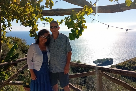 Sorrento: Clase de Cocina Marì en una Granja Familiar con Vistas a la Costa