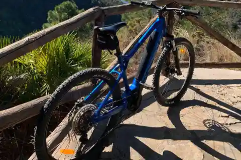 Electric bike tour through the mountains of Marbella