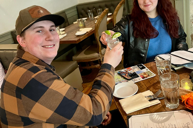 Charleston: Drunk History & Haunt Jaunt - Haunted Pub Crawl Charleston: Haunted Pub Crawl with 3 Stops