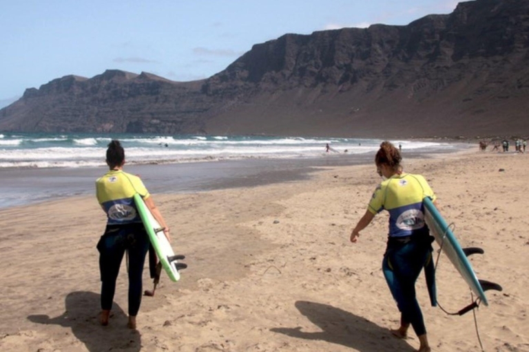 Lanzarote: Clases de surf de 2 ó 4 horasClase de 4 horas