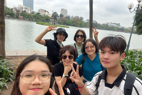 Hanoi: Private Walking Tour with Local Student War Stories Tour: Ho Chi Minh Complex & Hoa Lo Prison