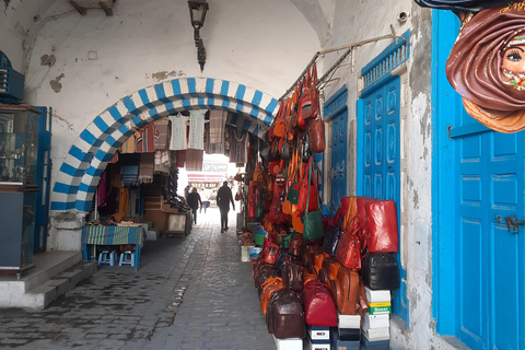 Nabeul: Local Cooking Program and Traditional Market Nabeul: Visit to the Marché au Couffin and Cooking Program at a Guest House