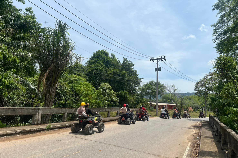 Esperienza estrema in ATV a Krabi con trasferimento e avventura30 minuti di guida ATV