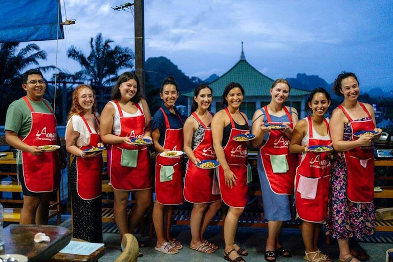 Aula de culinária tailandesa de meio dia em Ao Nang, Krabi