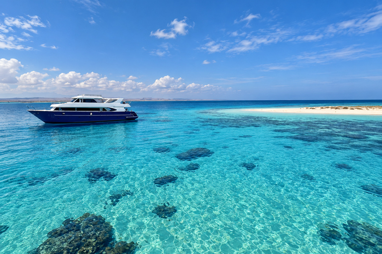 Marsa Alam: Hamata Islands Snorkeling Trip with Lunch