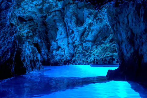 Makarska : Circuit des 5 îles, Grotte bleue, Vis, Hvar et Brač