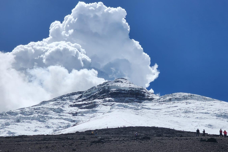 Quito: 2-Day Cotopaxi & Quilotoa. Hiking or Panoramic tour