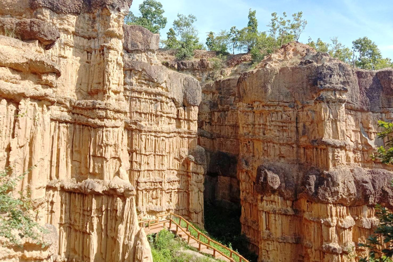 Pha Chor Canyon and Handicrafts Tour