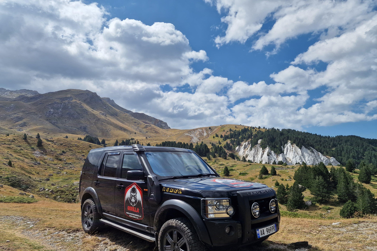 Tirana: Private SUV Tour with Dajti Mountain Visit