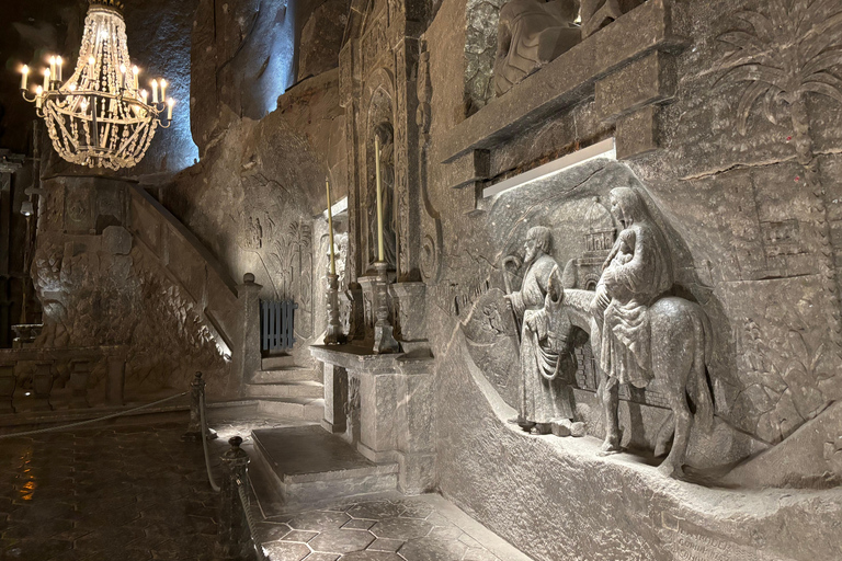 Cracóvia: Visita guiada à mina de sal de Wieliczka com transferes do hotelCracóvia: Visita guiada à mina de sal de Wieliczka com traslados do hotel