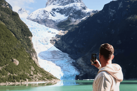 Puerto Natales : navigation vers les glaciers Balmaceda et SerranoPuerto Natales : Navigation vers les glaciers Balmaceda et Serrano