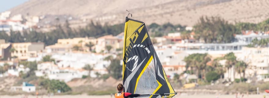 Fuerteventura : Apprentissage de la planche à voile dans la baie de Costa Calma !
