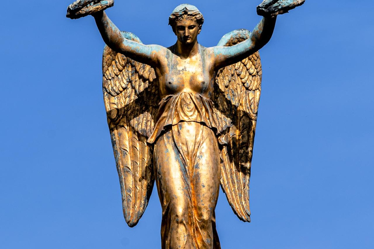 Paris: Private Seine River Cruise Paris: Private Seine River Cruise with Guide