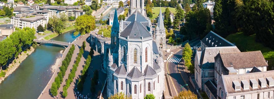 Lourdes : Visite d'une jounée privée avec château et marché