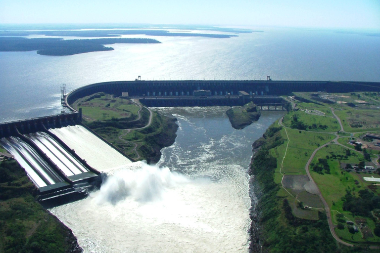 PRIVE - Visite panoramique de la centrale hydroélectrique d&#039;Itaipu.