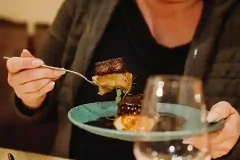 Barcelona: Tapas & Wein Tour im Born und Gotischen Viertel