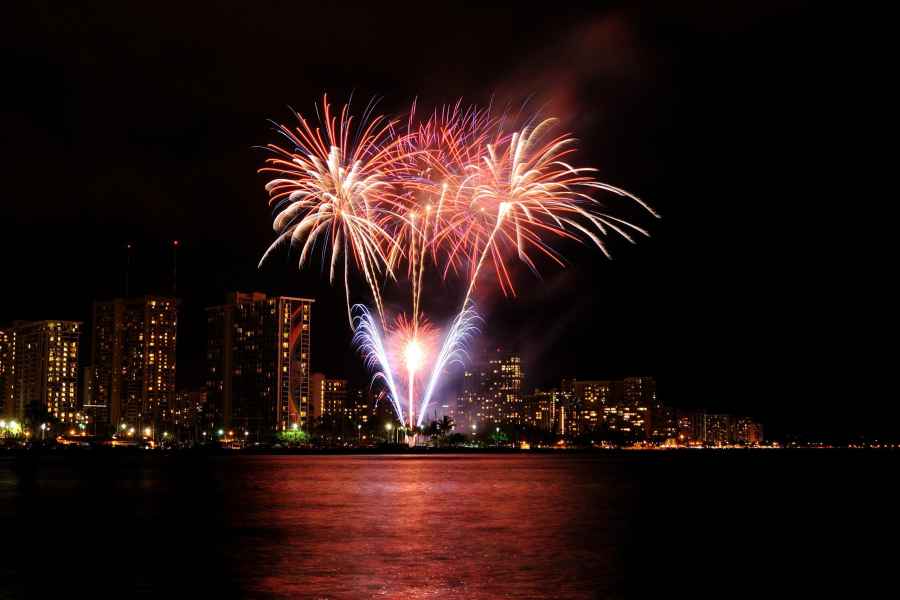 Honolulu: Freitagabend Feuerwerkskreuzfahrt mit Musik