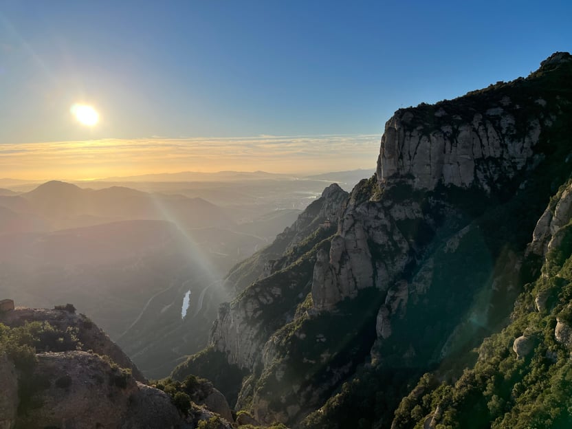 Barcelona: Montserrat Frühausflug - Seilbahn, Abtei &amp; Wanderung