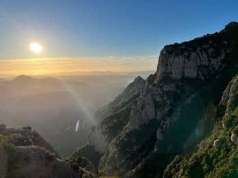 Barcelona: Viagem antecipada a Montserrat - Teleférico, Abadia e Caminhada