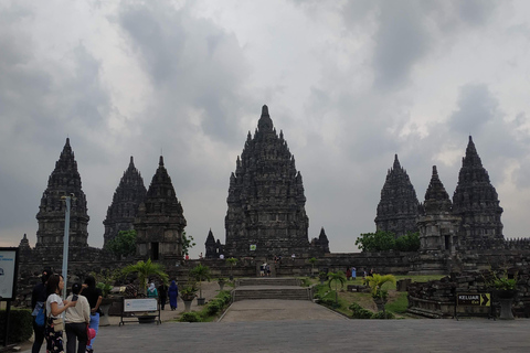 Yogyakarta: Jednodniowa wycieczka do świątyń Borobudur i Prambanan