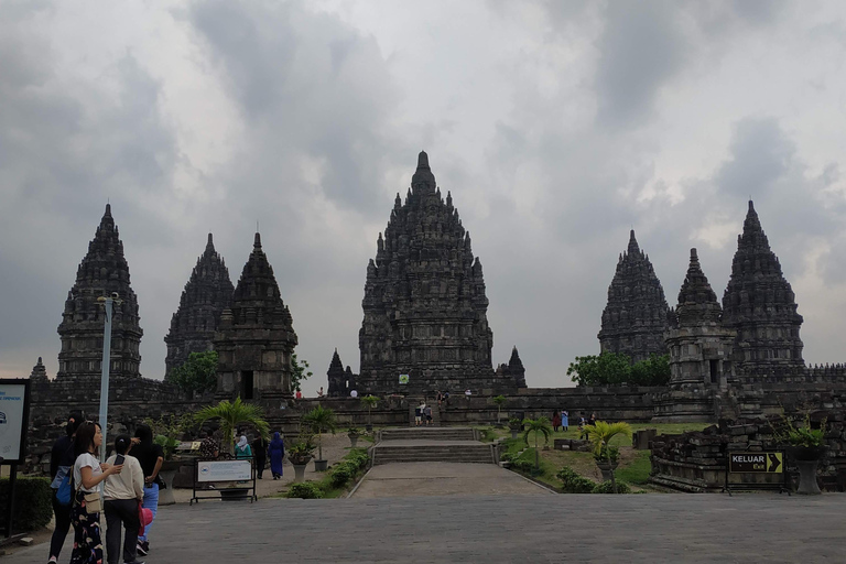 Yogyakarta: Dagstur till templen Borobudur och Prambanan