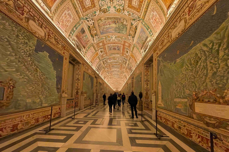 Vatican Museums & Sistine Chapel Entry Ticket Vatican City: Museums & Sistine Chapel VIP Entrance