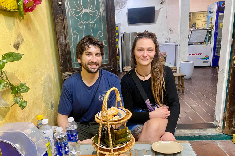 Hue Street Food Adventure – Eat, Walk & Explore Like a Local Private Group