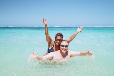Punta Cana : Bateau de fête avec plongée en apnée dans une piscine naturelle