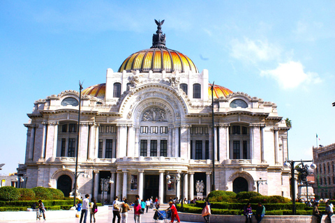 Aproveite o Ballet Folclórico no Palácio de Belas Artes.Curta o Ballet Folclórico no Palácio de Bellas Artes