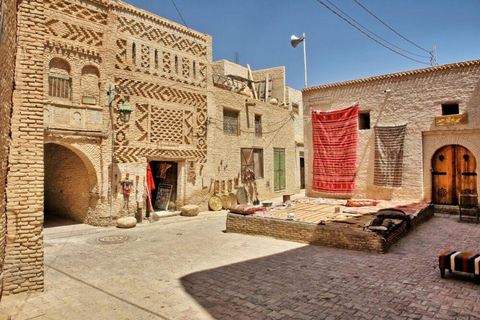 From Hammamet: Southern Tunisia Tour with Overnight Stay in the Desert From Hammamet: South Tunisia Tour with Overnight Stay in Desert